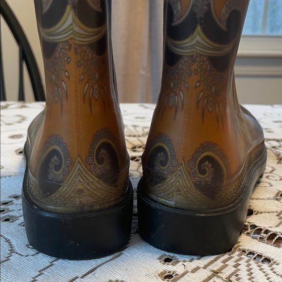 Emilio Pucci Classic Firenze Paisley Design Rubber Rain Boots - Picture 7 of 13